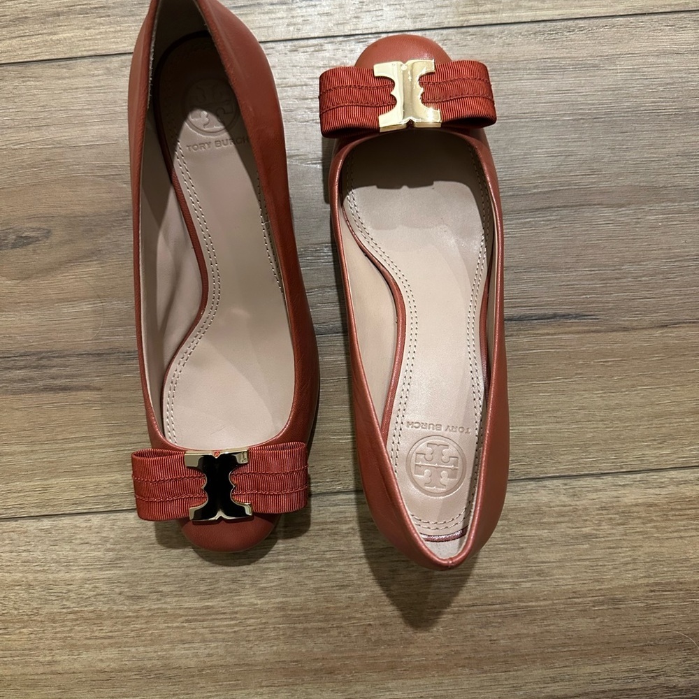 Tory Burch Gemini Women's Pumps 6 EUC